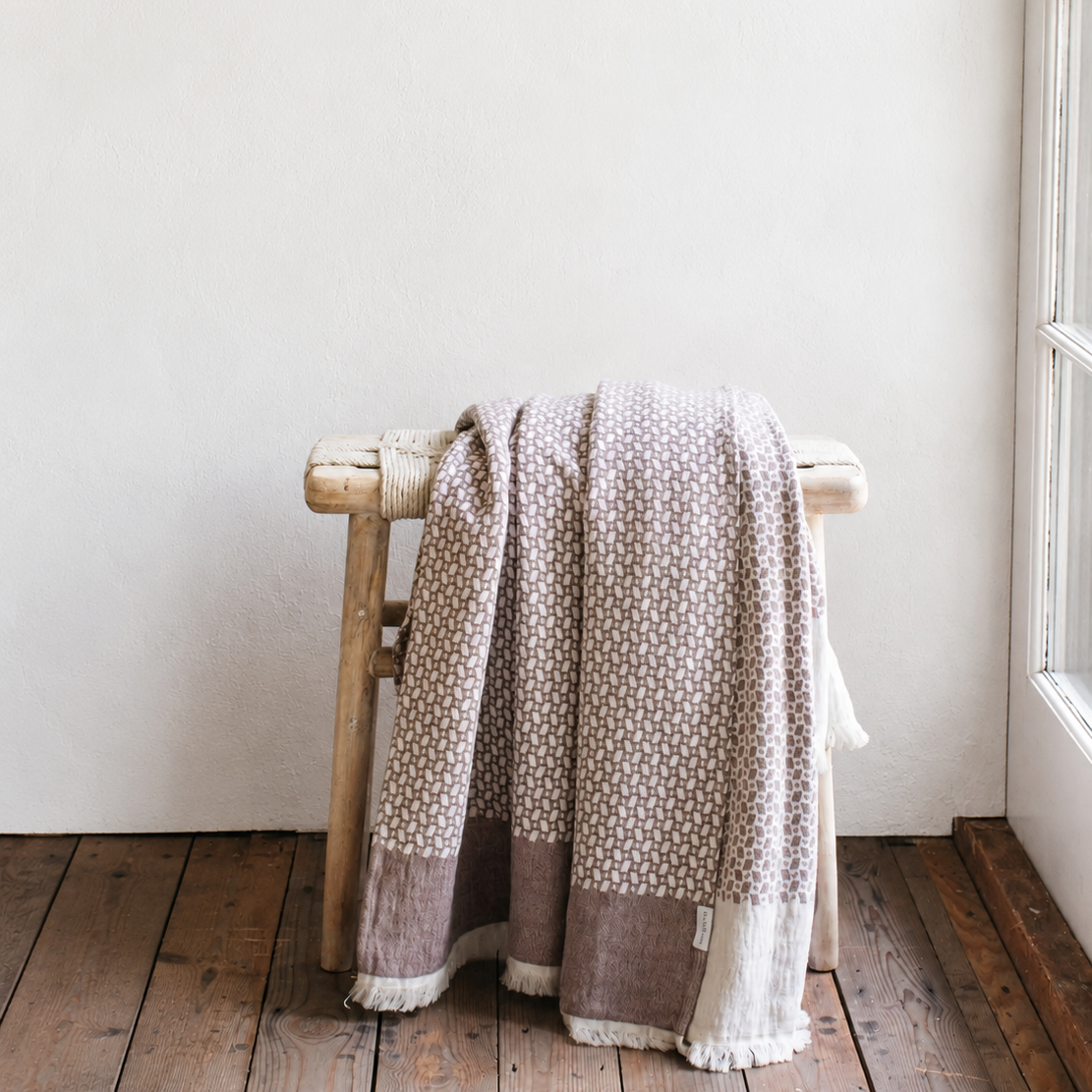 GEOMETRIC COTTON BEDSPREAD POMEGRANATE