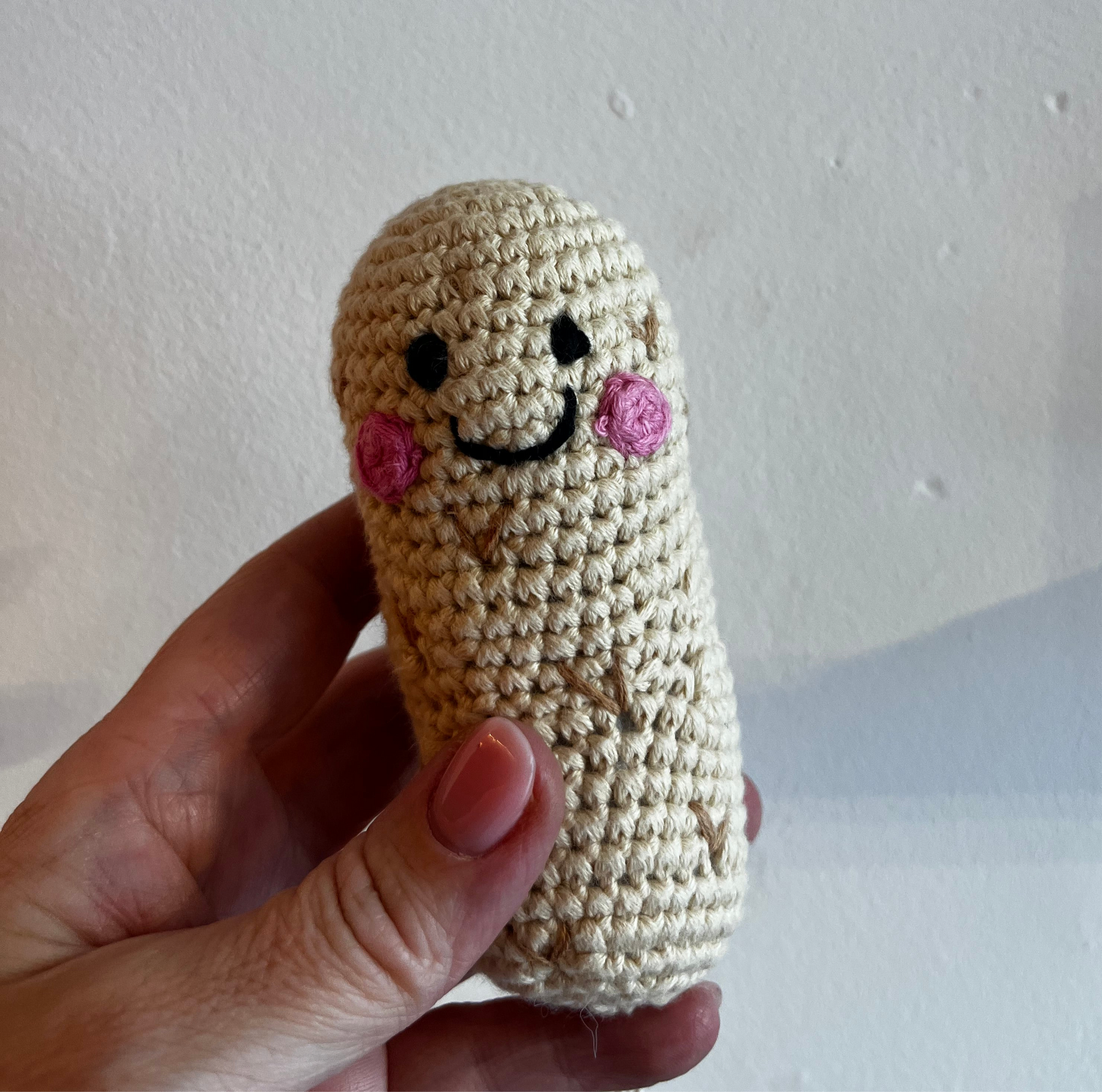 PEANUT RATTLE