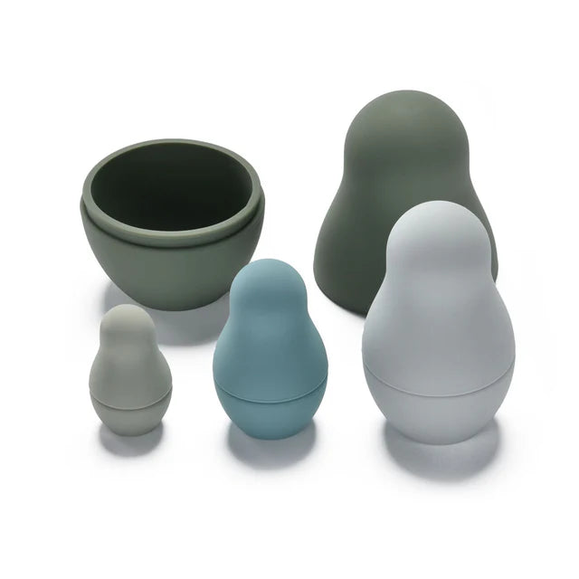 NESTING DOLLS